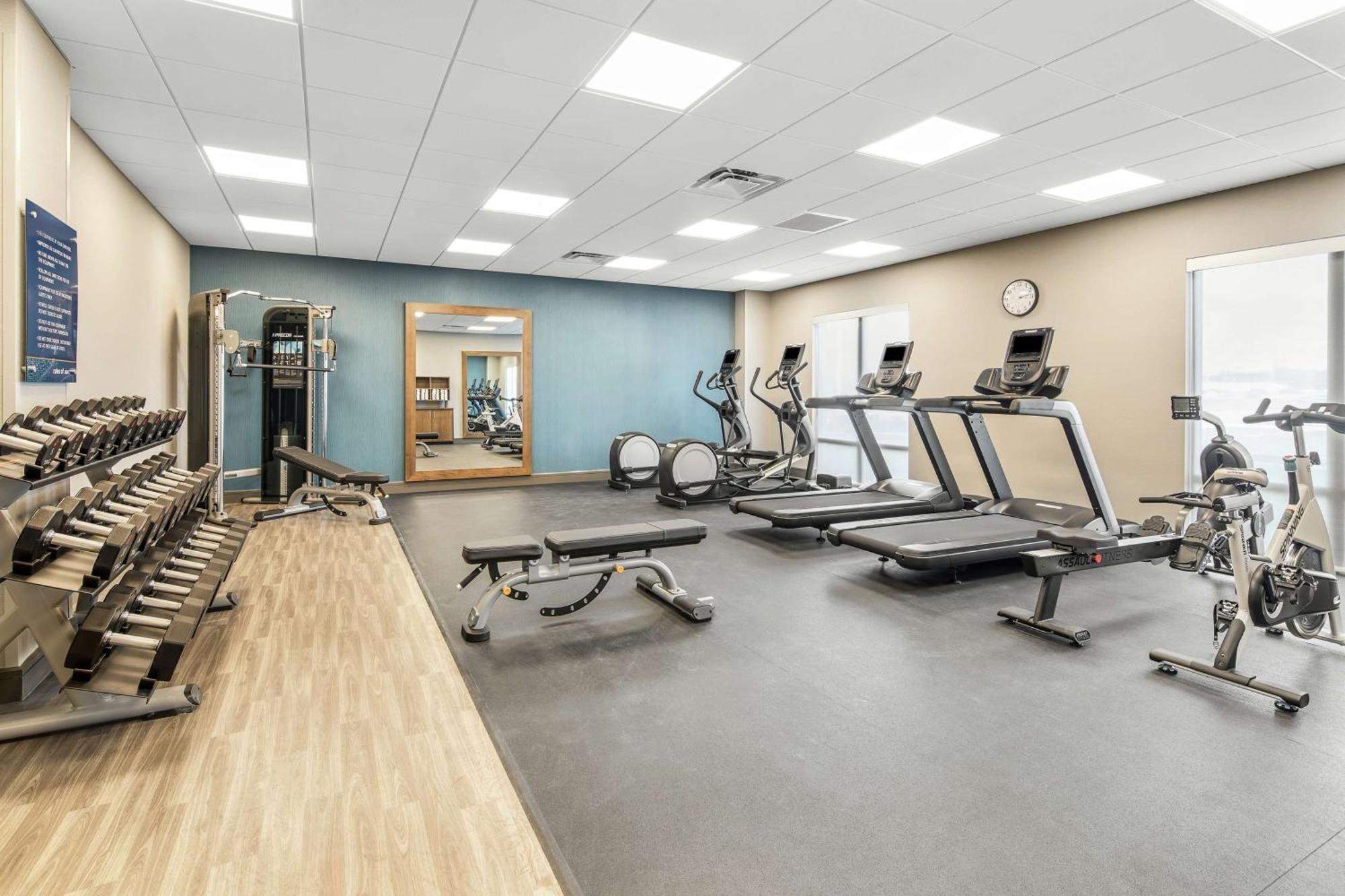 Hampton Inn Odessa Trinity Екстериор снимка