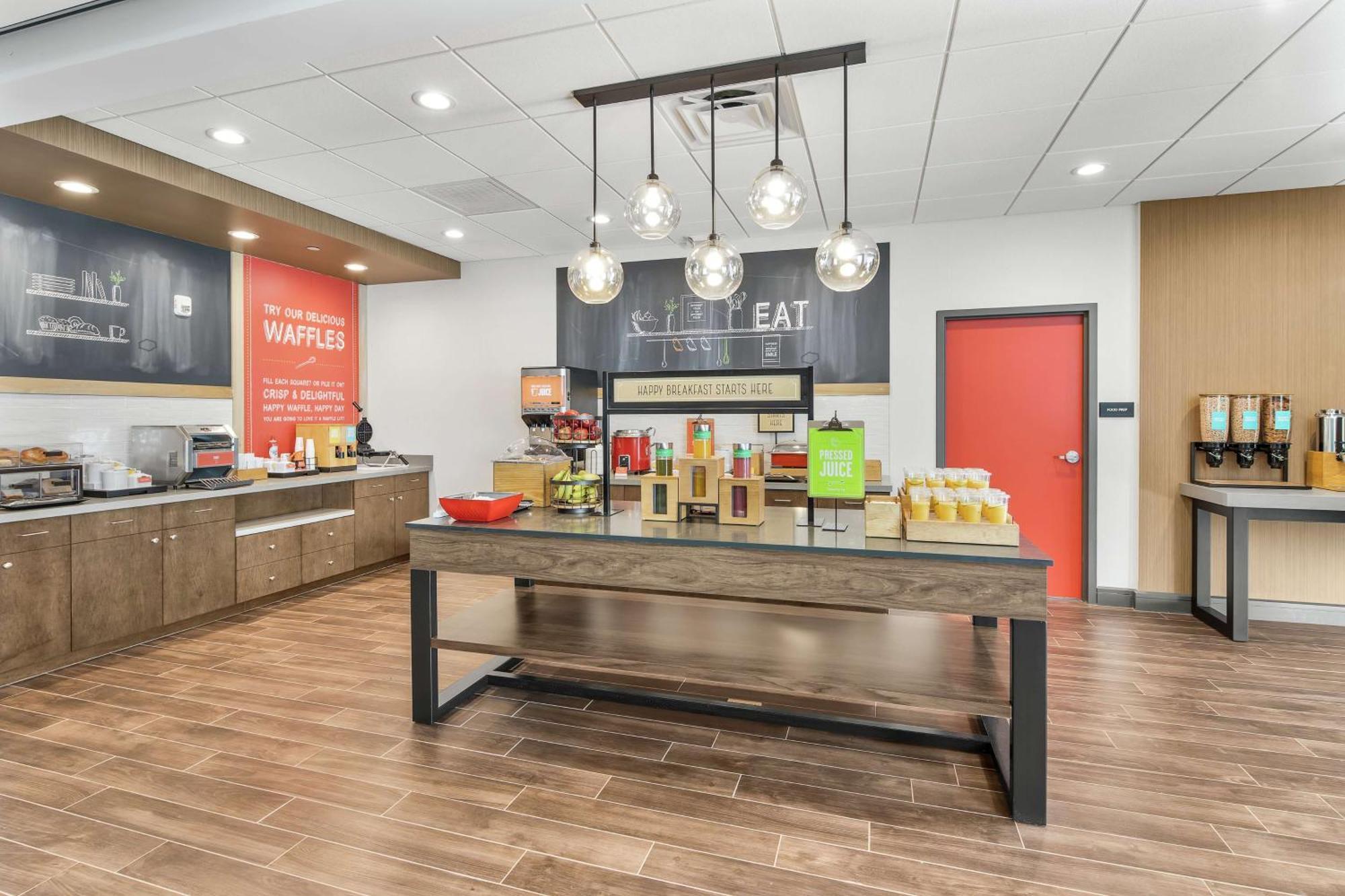 Hampton Inn Odessa Trinity Екстериор снимка