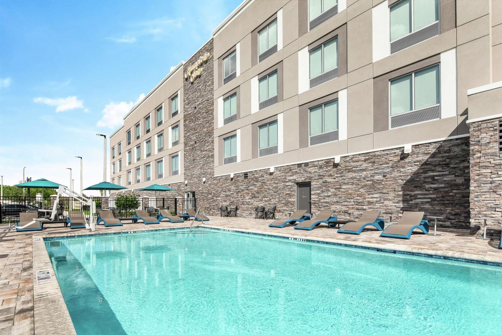 Hampton Inn Odessa Trinity Екстериор снимка